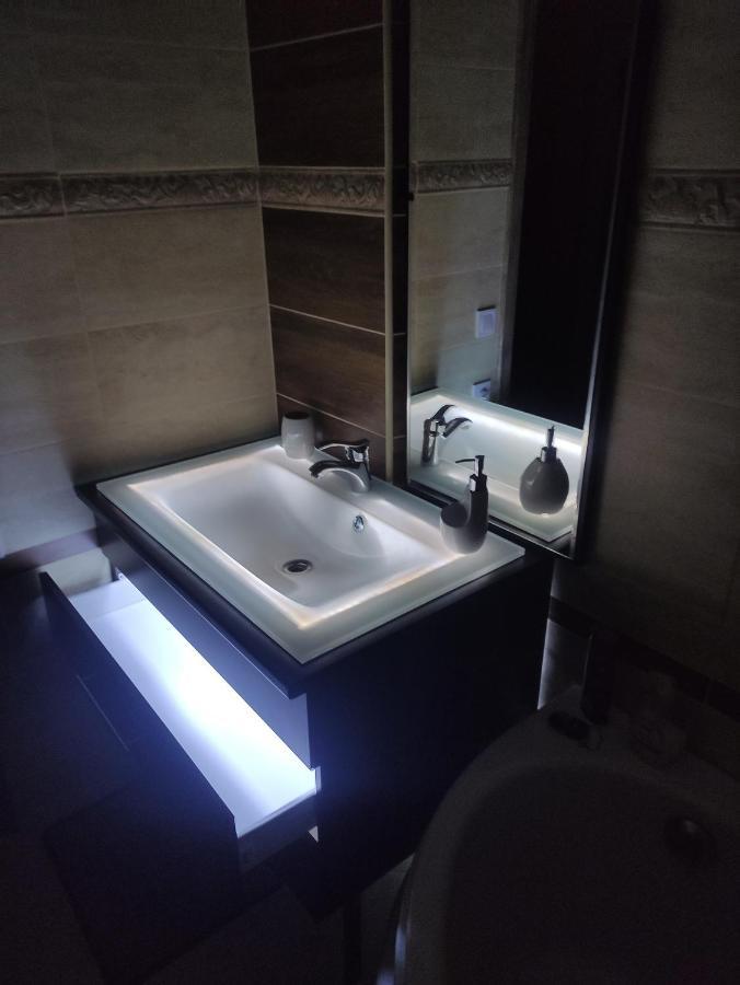 Pilis Apartman Piliscsaba Bagian luar foto